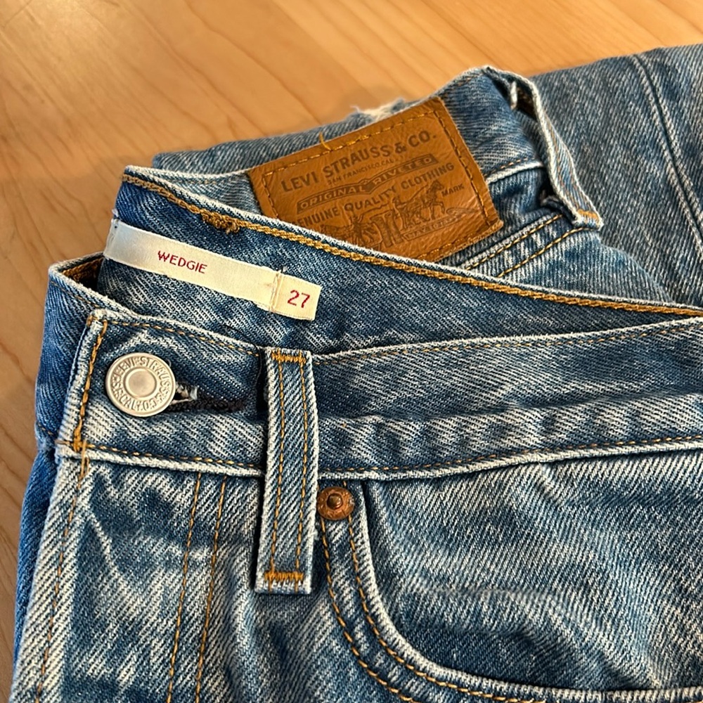Levi’s Wedgie Jeans